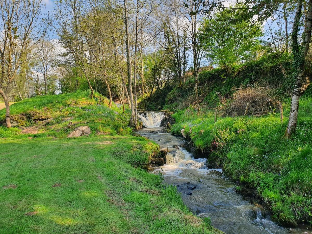 Moulin Du Pommier Glamping & Camping Saulgond Exteriör bild