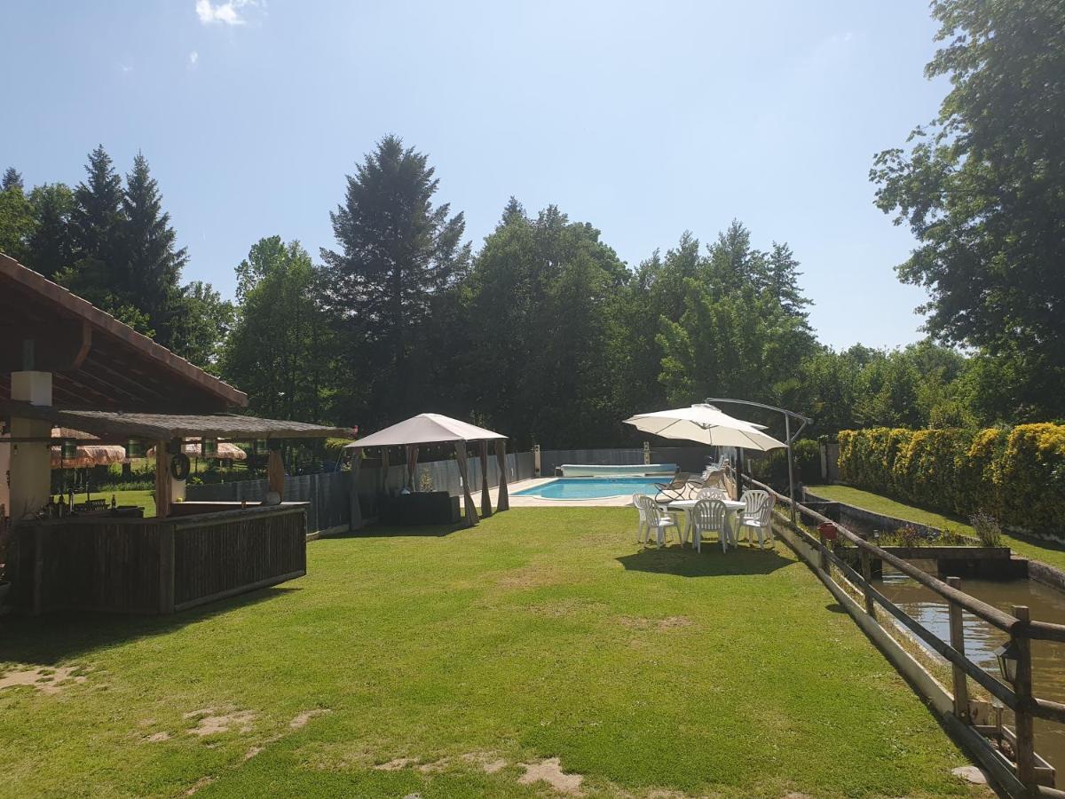 Moulin Du Pommier Glamping & Camping Saulgond Exteriör bild