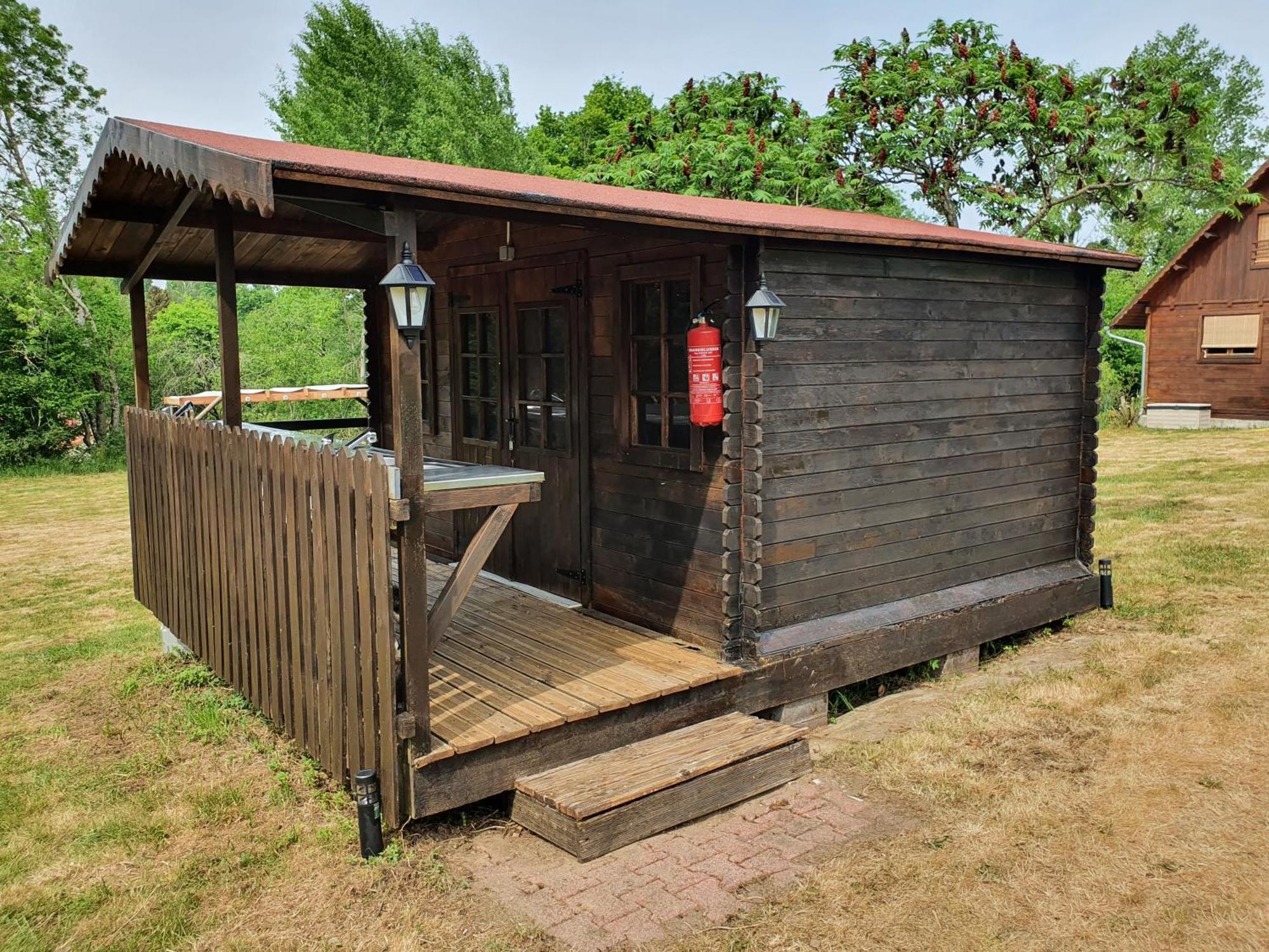 Moulin Du Pommier Glamping & Camping Saulgond Rum bild